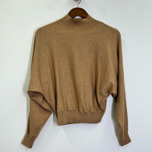 H&M - Tan Mock Neck Bat Wing Long Sleeve Lightweight Comfortable Sweater SZ XS - Picture 6 of 11